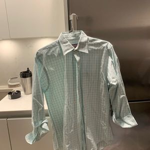 Vineyard vines Dress Shirt medium